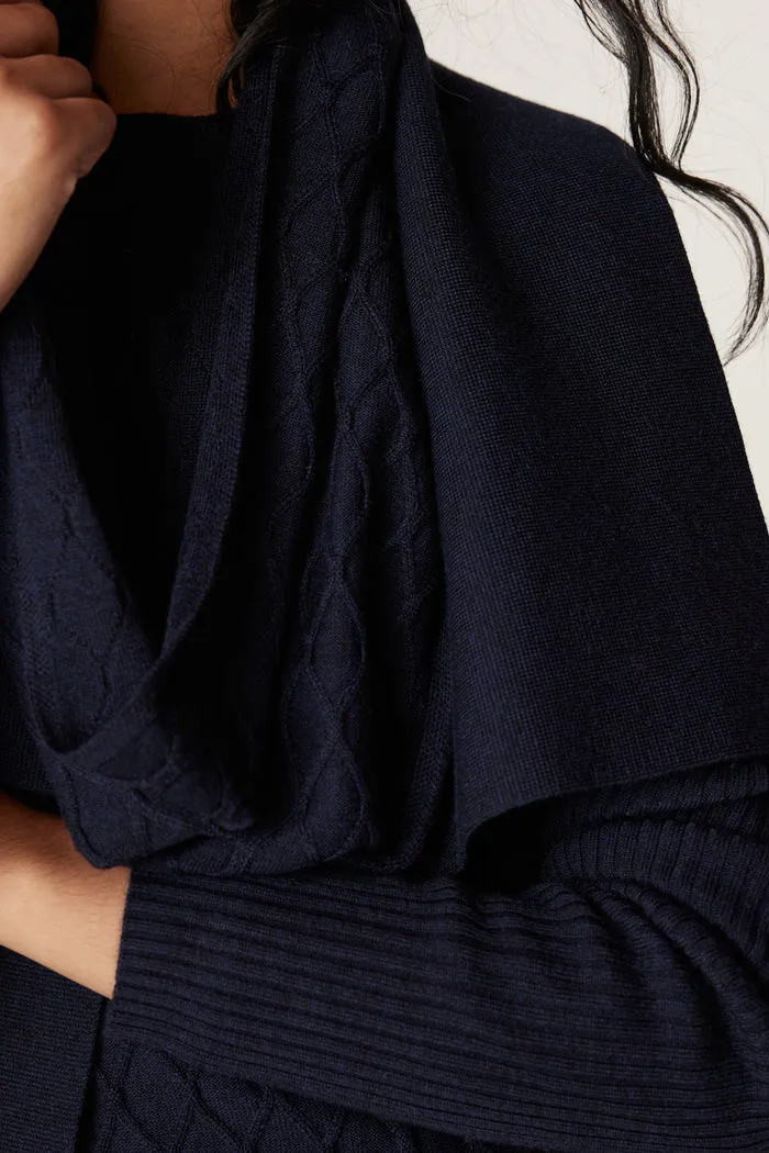 CABLE MELBOURNE Merino Diamond Snood ink navy